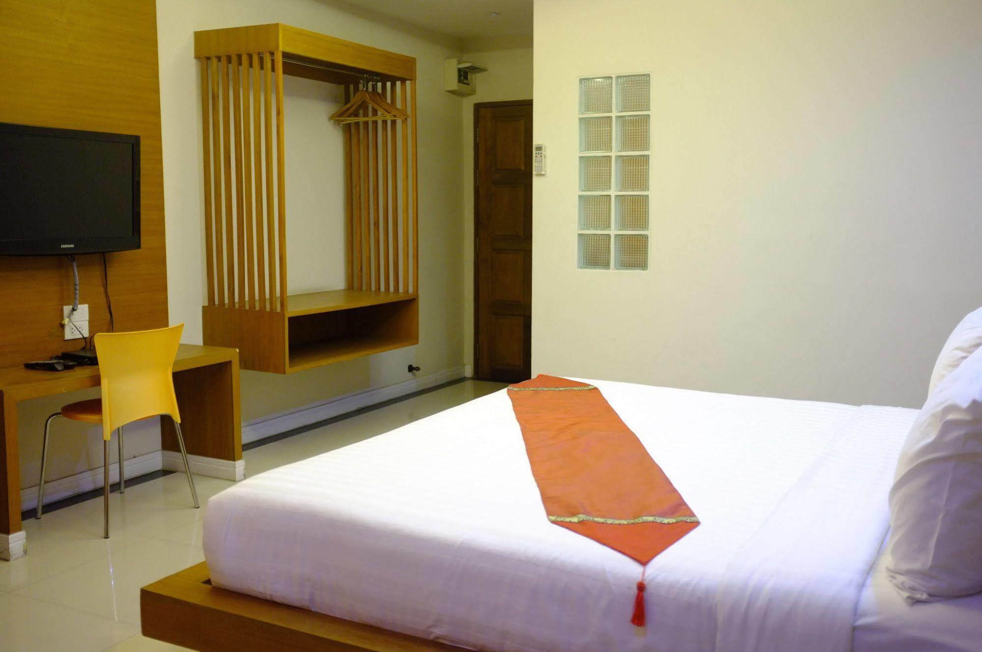 V Style Boutique Hotel Pattaya Bagian luar foto